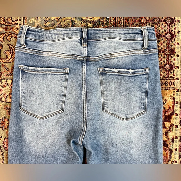 FINAL PRICE DROP Vervet Light Wash Jeans - Picture 2 of 8